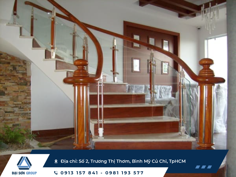 Các loại cầu thang kính