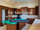 Nên chọn tủ bếp gỗ tự nhiên hay tủ bếp gỗ công nghiệp cho không gian nhà bếp